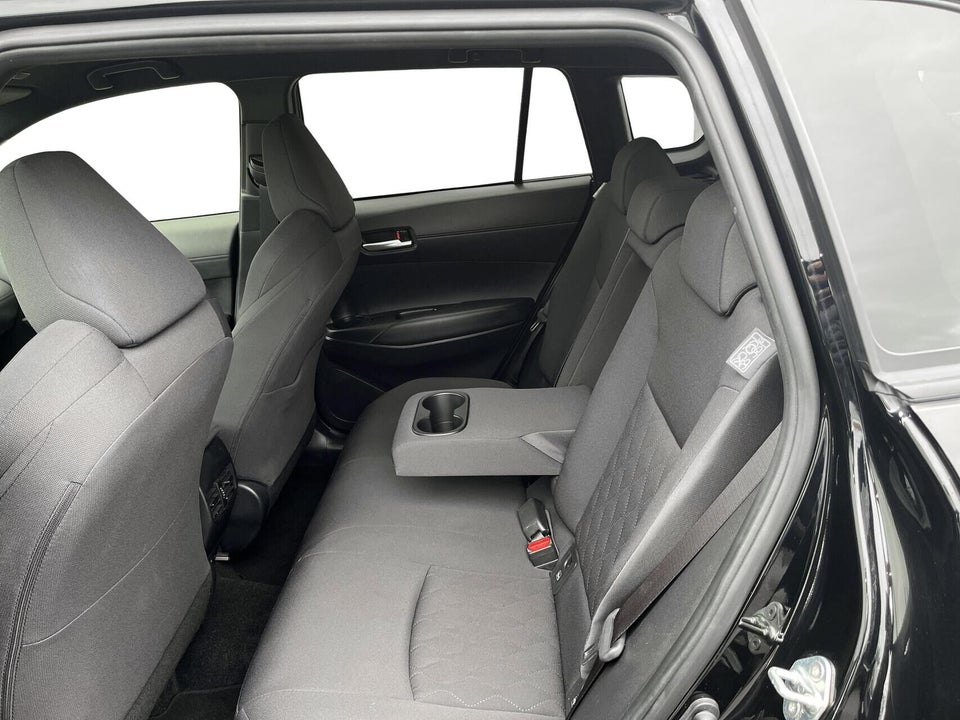 Toyota Corolla Cross 2,0 Hybrid Style Comfort CVT 5d