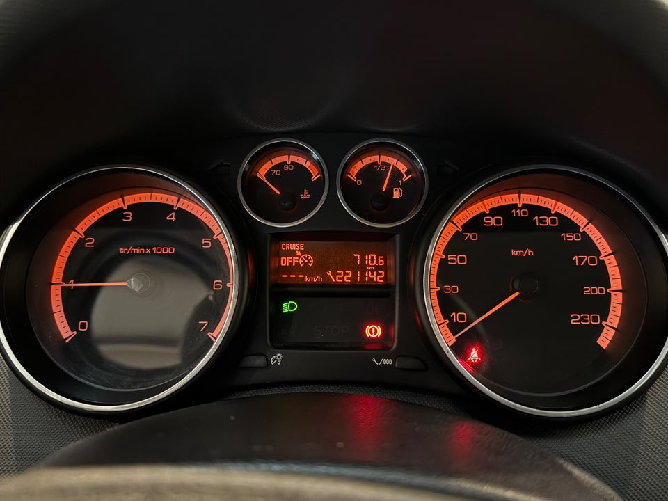 Peugeot 308 1,6 VTi Premium 5d