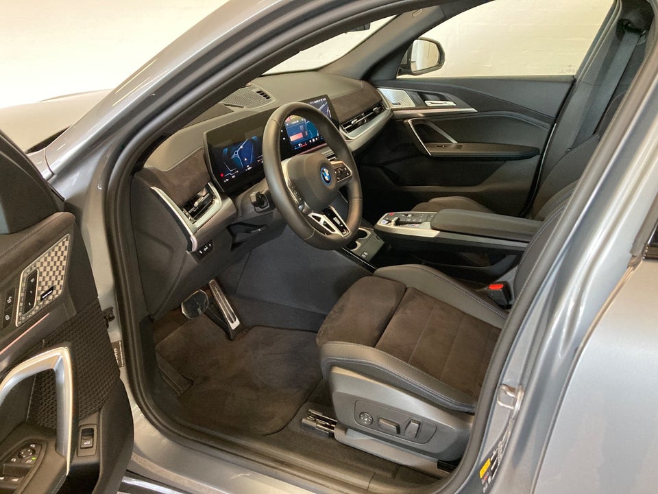 BMW iX2 xDrive30 M-Sport 5d