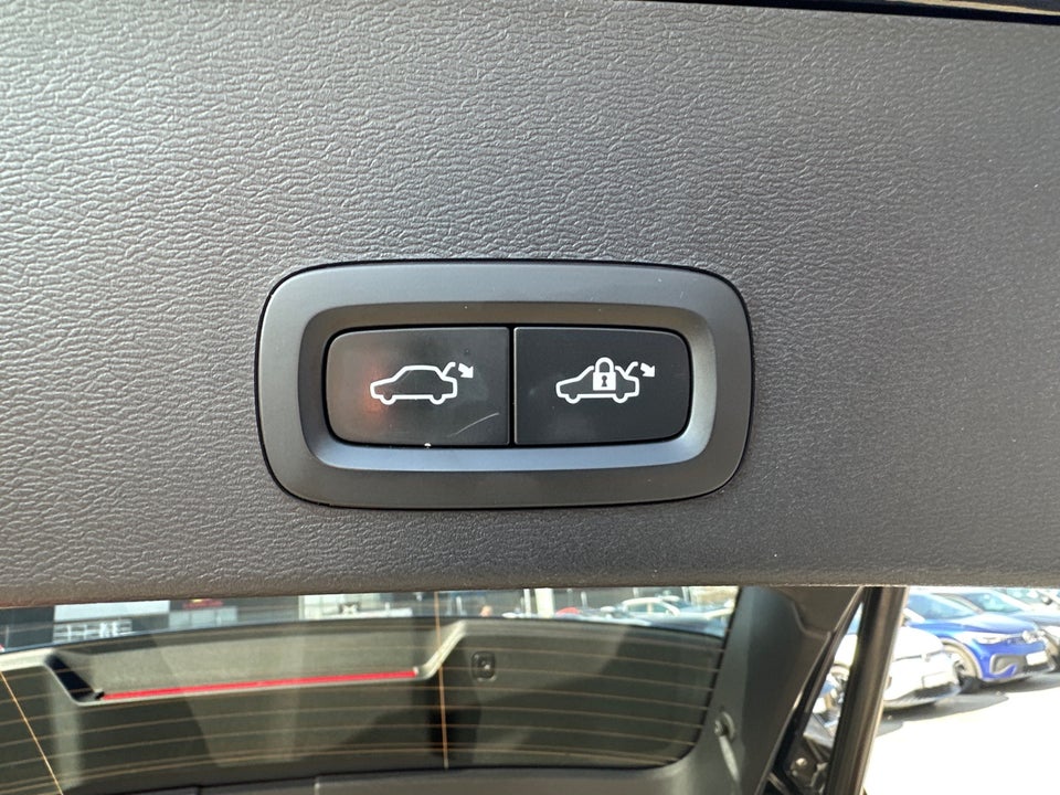 Volvo XC40 P6 ReCharge Plus 5d