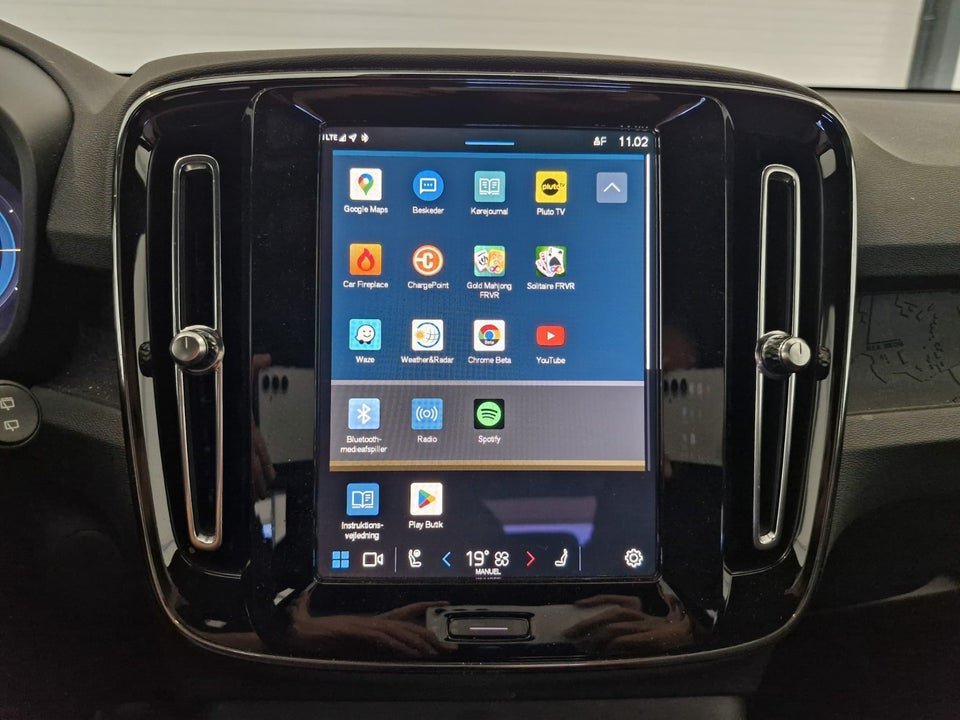 Volvo EX40 Extended Range Plus 5d