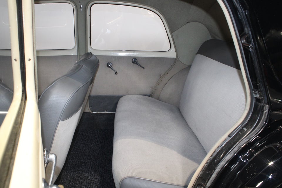 Citroën Traction Avant 1,9 11BL 4d