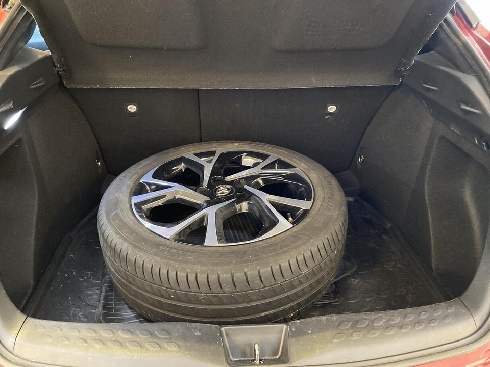 Toyota C-HR 1,8 Hybrid C-LUB Premium CVT 5d