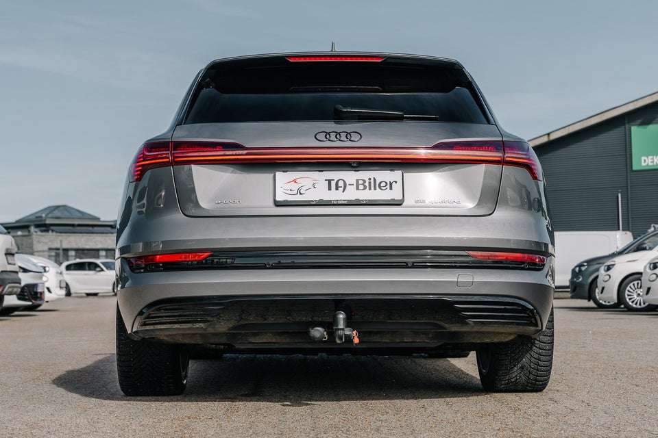Audi e-tron 55 S-line quattro 5d