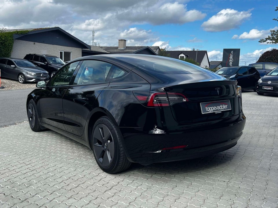 Tesla Model 3 Standard Range+ RWD 4d