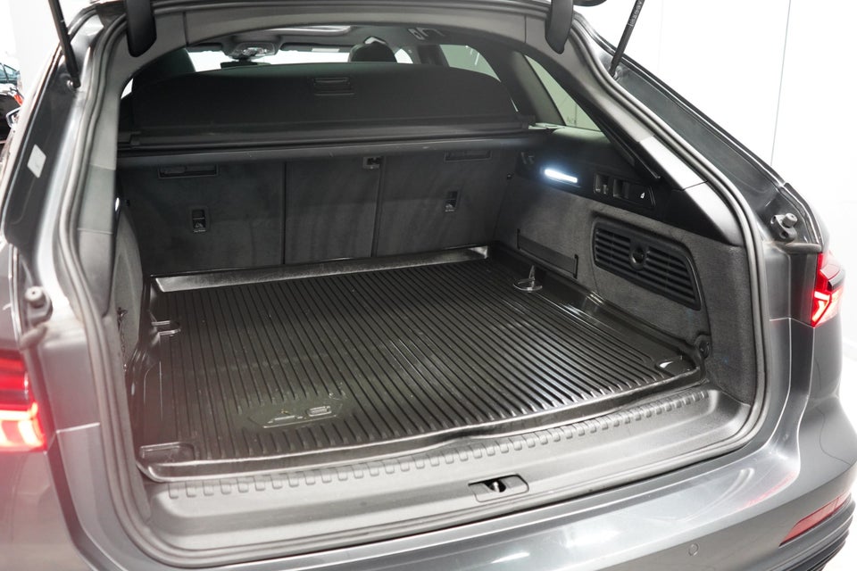 Audi A6 55 TFSi e S-line Avant quattro S-tr. 5d
