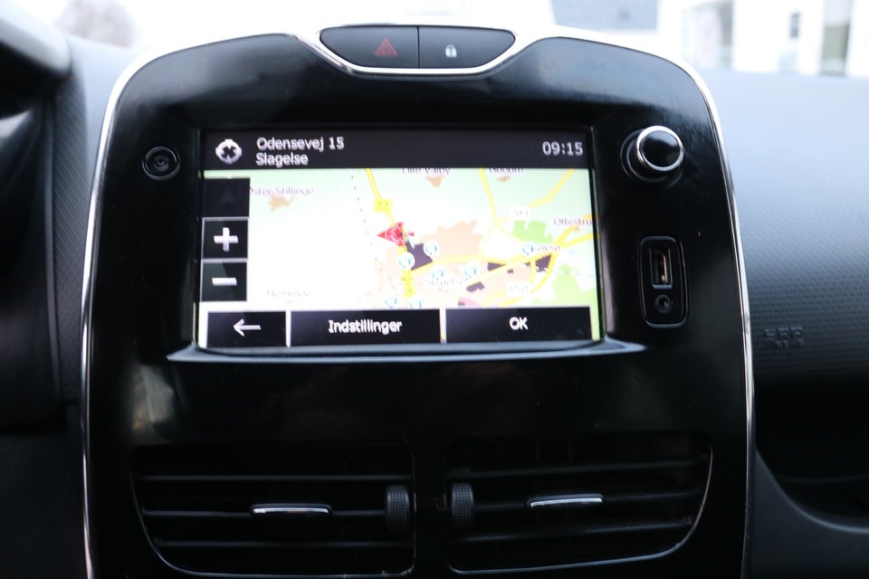 Renault Clio IV 0,9 TCe 90 Expression Sport Tourer 5d