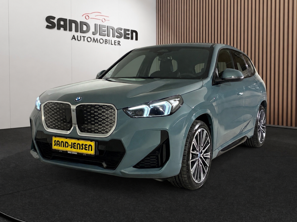 BMW iX1 xDrive30 M-Sport Premium Van 5d