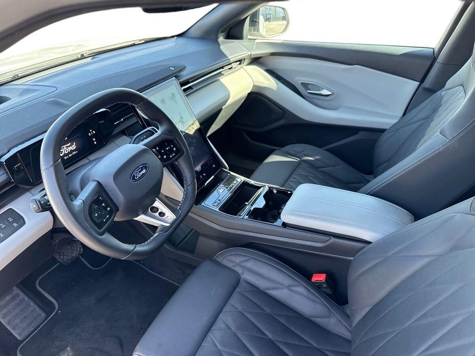 Ford Capri 77 Premium Extended Range 5d