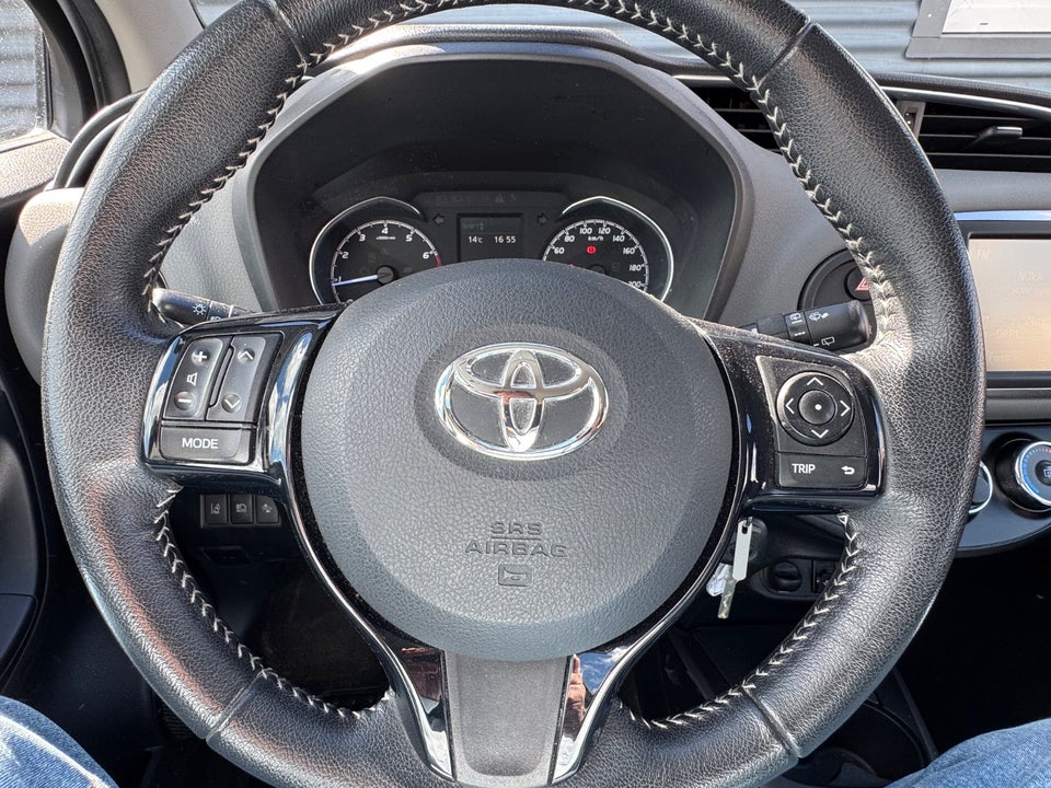 Toyota Yaris 1,0 VVT-i T2 5d
