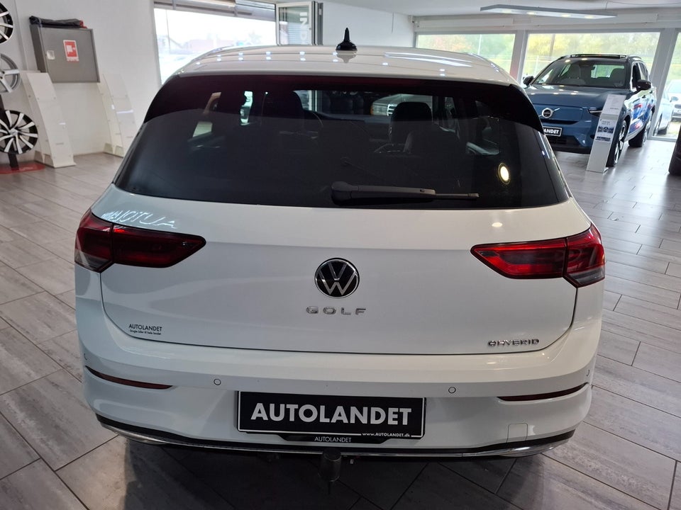 VW Golf VIII 1,4 eHybrid DSG 5d