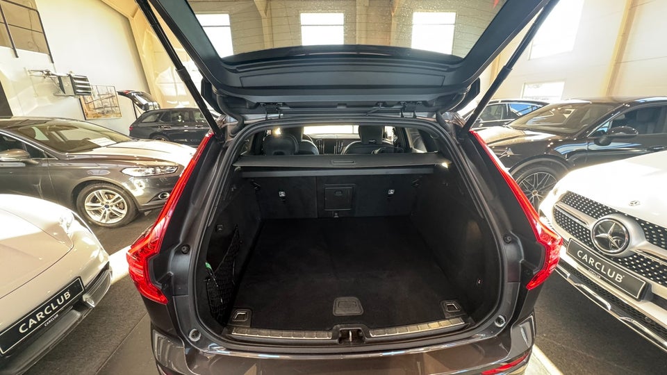 Volvo XC60 2,0 T6 ReCharge Ultimate Dark aut. AWD 5d