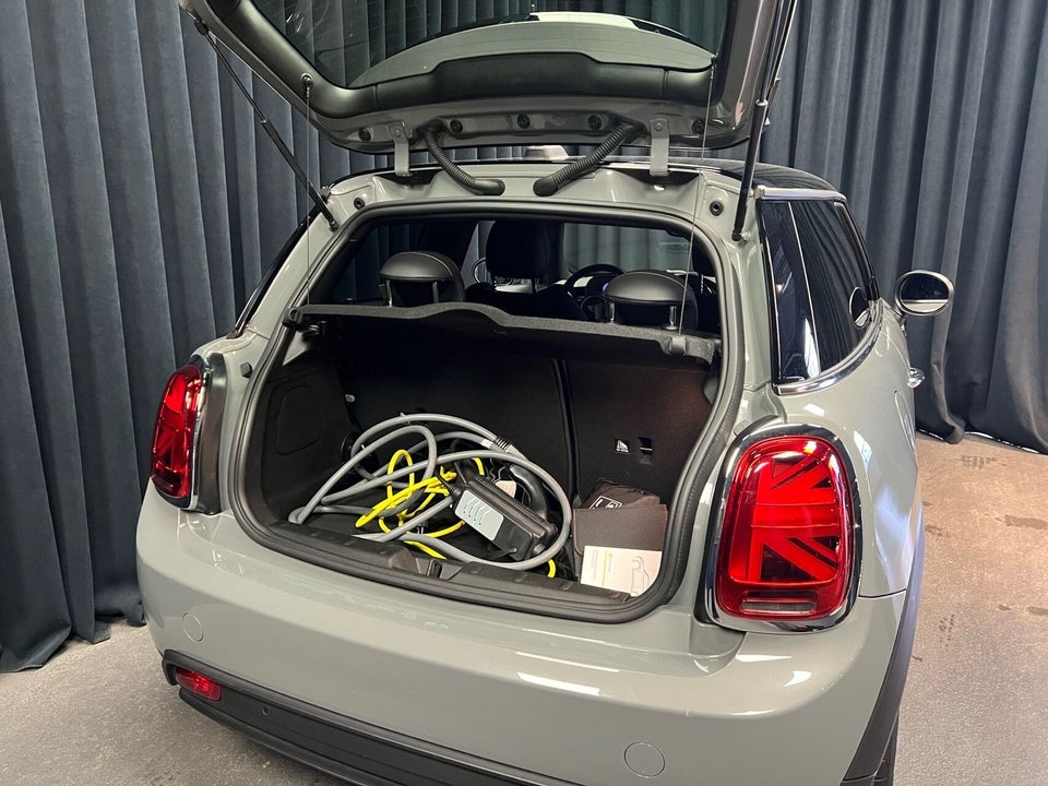 MINI Cooper SE Classic Trim 3d