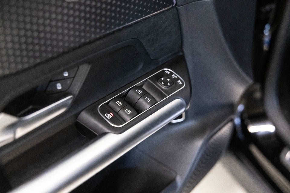 Mercedes EQA350 AMG Advance 4Matic 5d