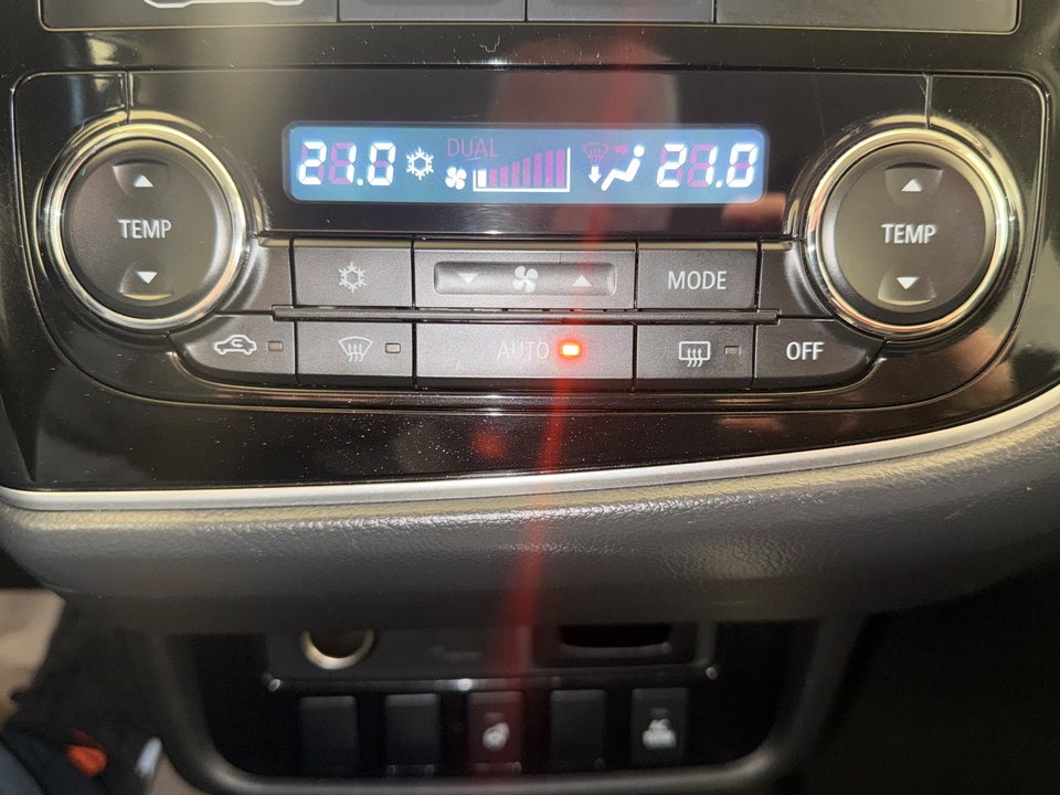 Mitsubishi Outlander 2,0 PHEV Instyle CVT 5d