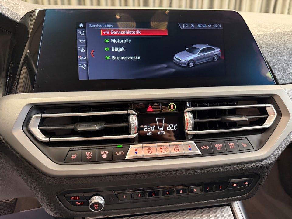 BMW 320i 2,0 Connected aut. 4d