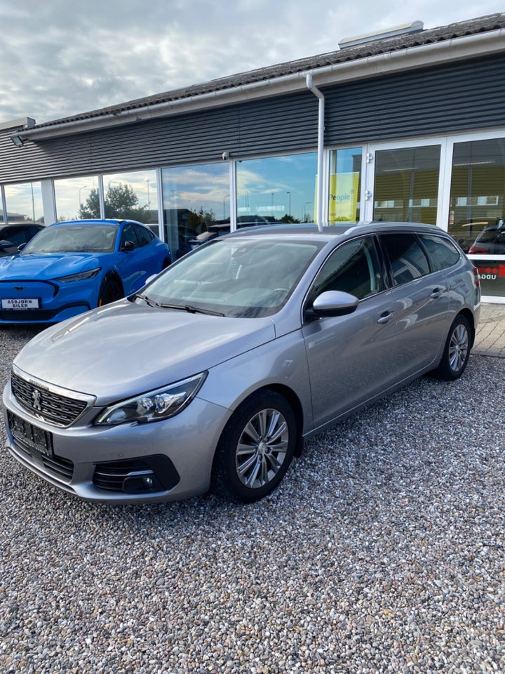Peugeot 308 1,5 BlueHDi 130 Allure Grand SW 5d