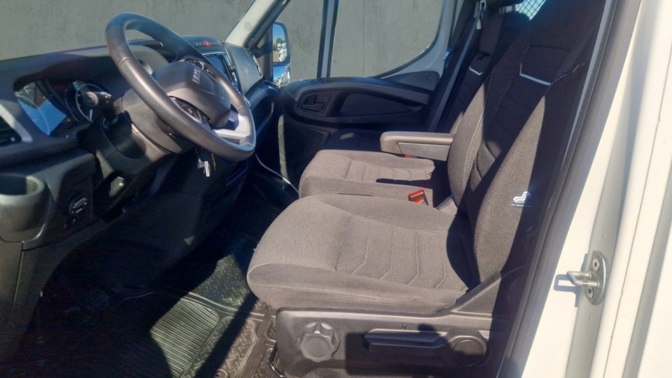 Iveco Daily 3,0 35S18 4100mm Lad AG8