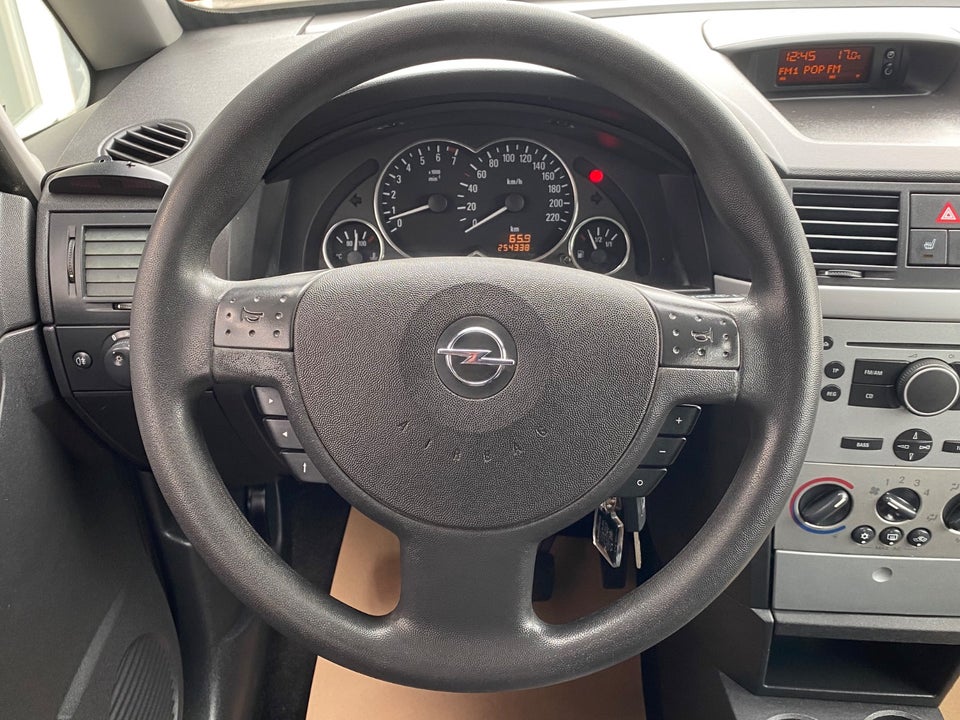 Opel Meriva 1,6 8V Enjoy 5d