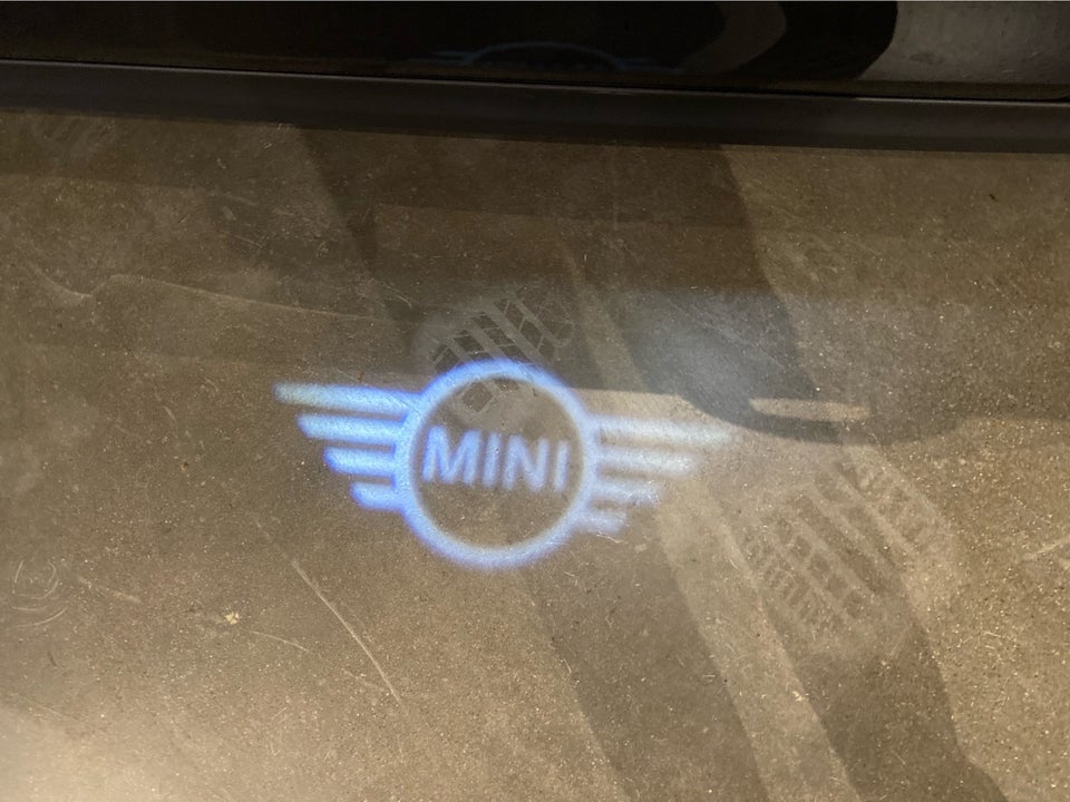 MINI Cooper SE Yours Trim 3d