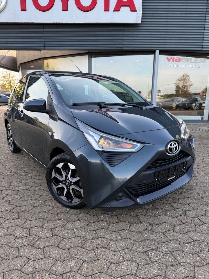 Toyota Aygo 1,0 VVT-i x-plore 5d