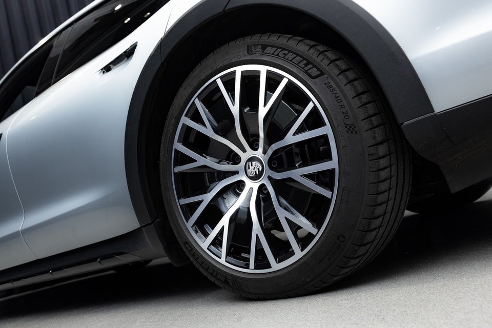 Porsche Taycan 4 Performance+ 75 Years Cross Turismo 5d