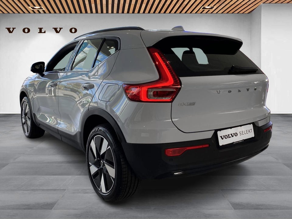 Volvo EX40 Extended Range Plus 5d