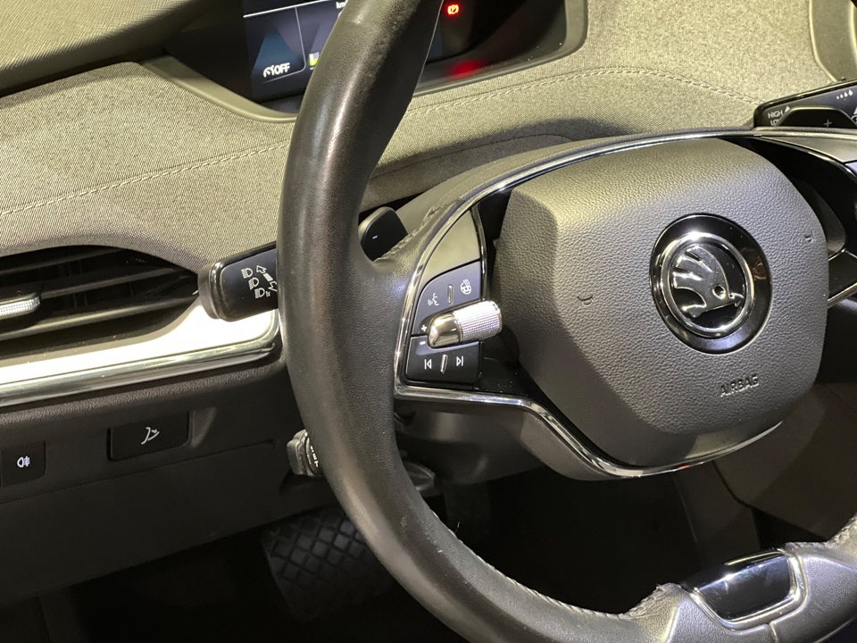 Skoda Enyaq 80 iV Loft 5d