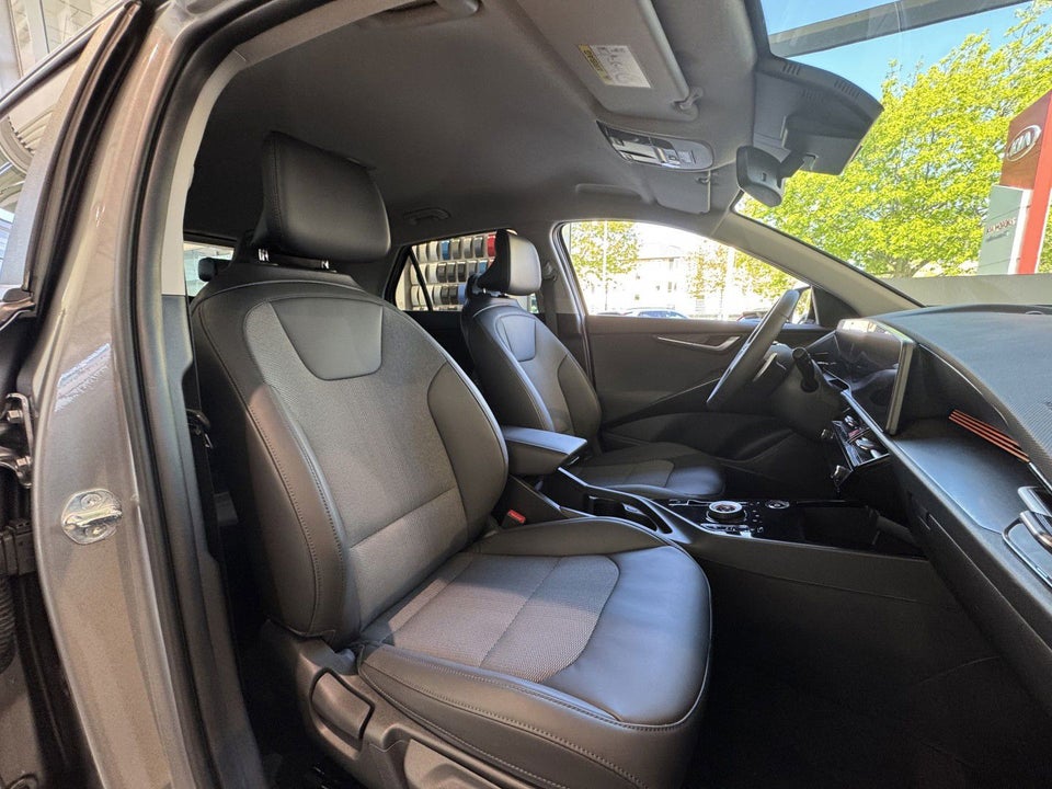 Kia Niro 64 EV Prestige 5d