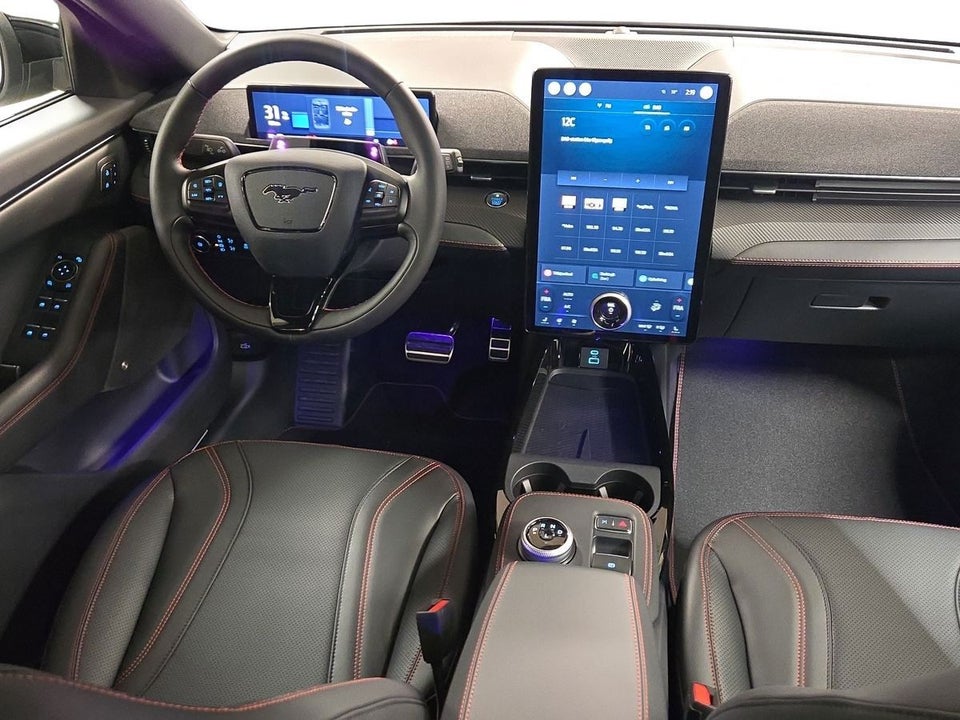 Ford Mustang Mach-E 98 Premium Extended Range AWD 5d