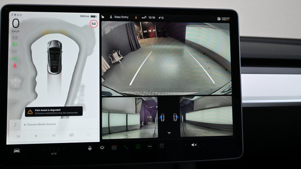 Tesla Model Y Long Range AWD 5d