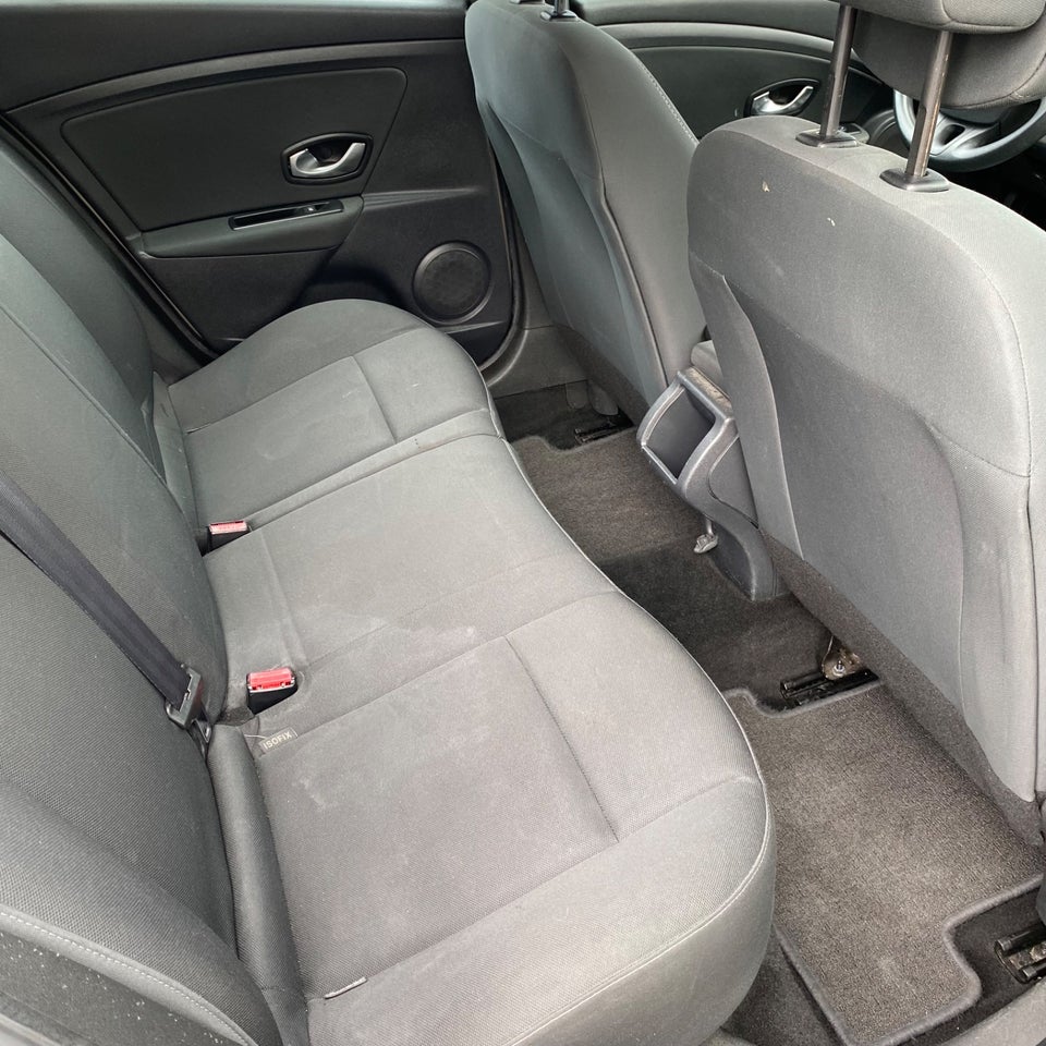 Renault Megane III 1,5 dCi 90 Authentique 5d