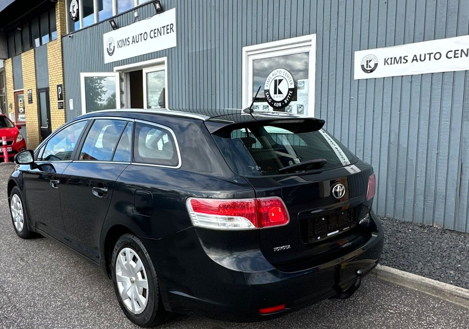 Toyota Avensis 2,0 D-4D T3 stc. 5d