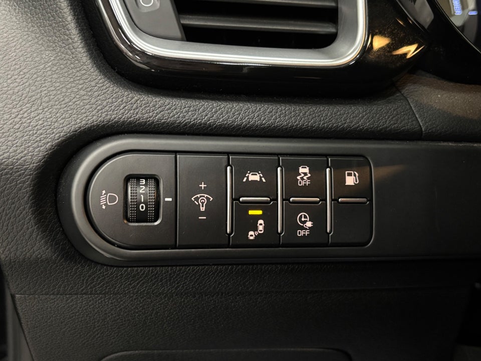 Kia Ceed 1,6 PHEV Prestige SW DCT 5d