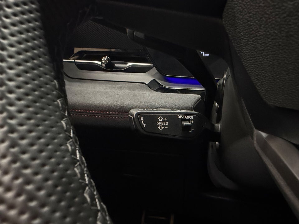 Audi SQ6 e-tron quattro 5d