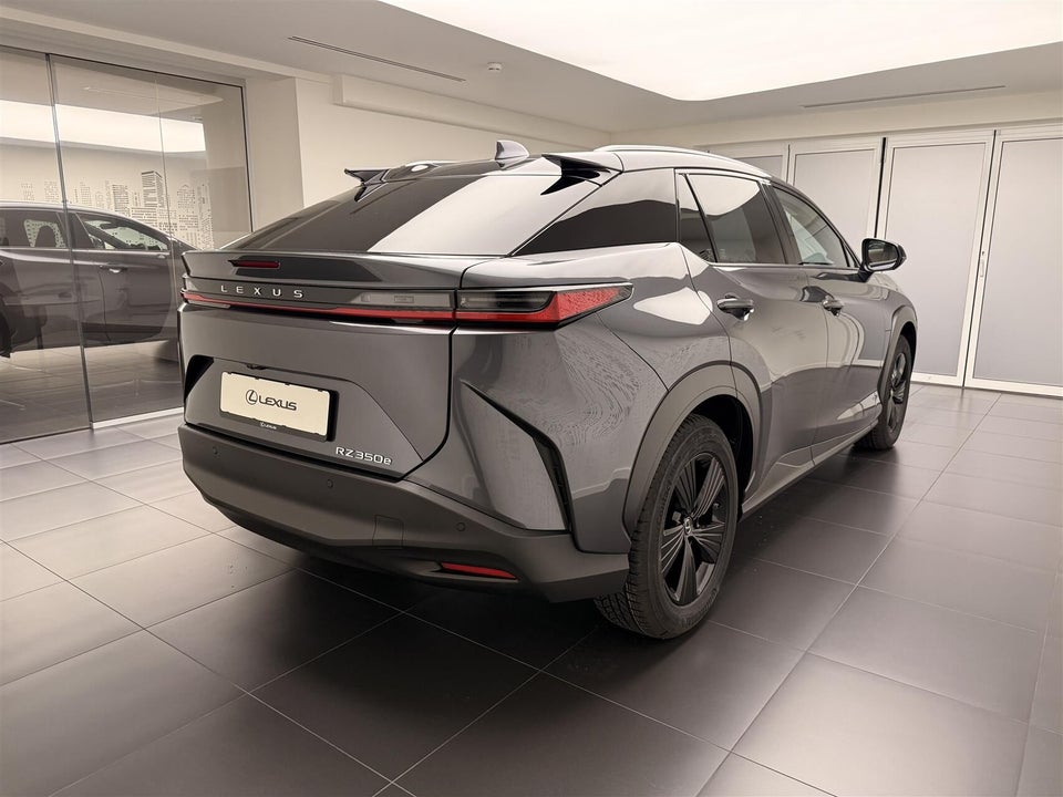 Lexus RZ350e 77 Executive 5d