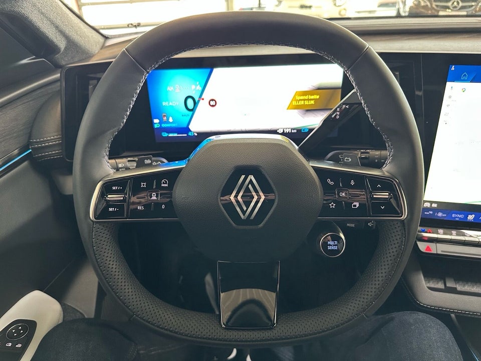 Renault Scenic E-Tech 87 Iconic 5d