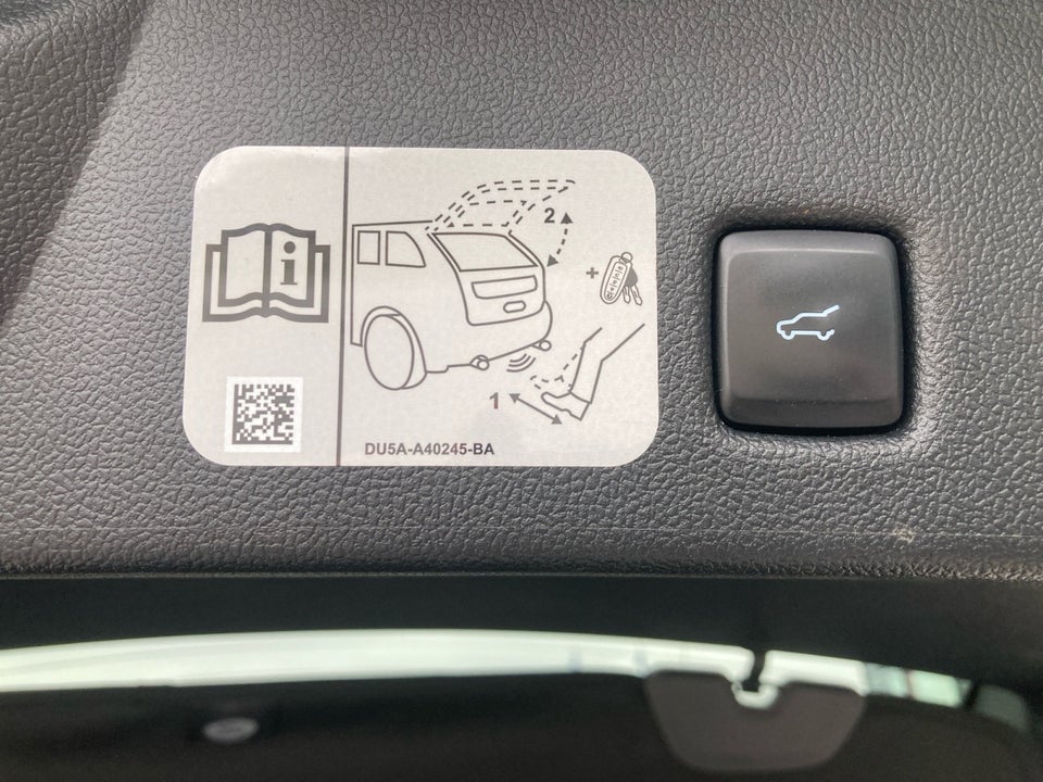 Ford Kuga 2,5 PHEV Titanium X CVT 5d