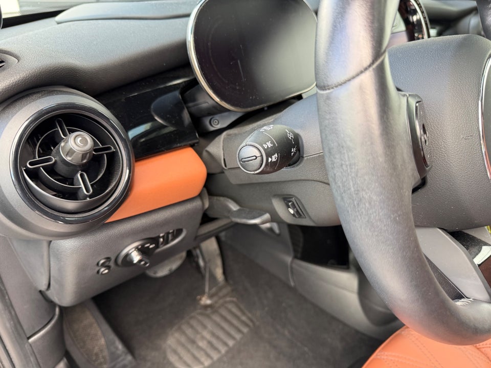 MINI Cooper SE Maximise 3d