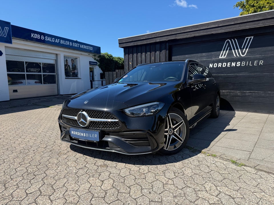 Mercedes C300 de 2,0 AMG Line stc. aut. 5d