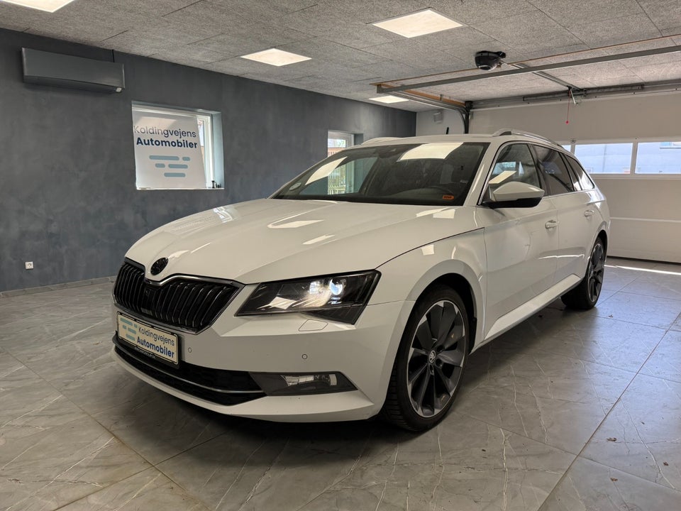 Skoda Superb 2,0 TDi 190 Ambition Combi DSG 5d