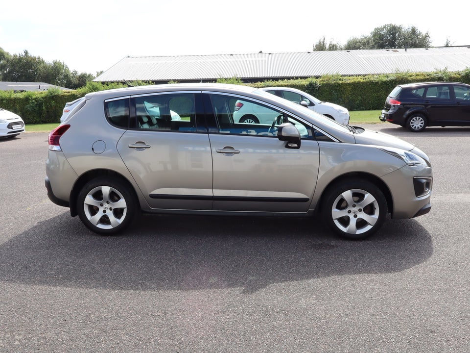 Peugeot 3008 1,6 HDi 114 Premium 5d