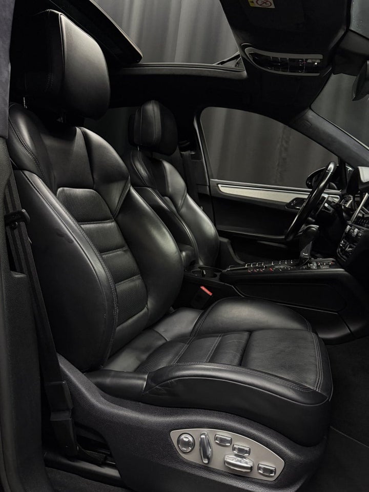 Porsche Macan Turbo 2,9 PDK 5d