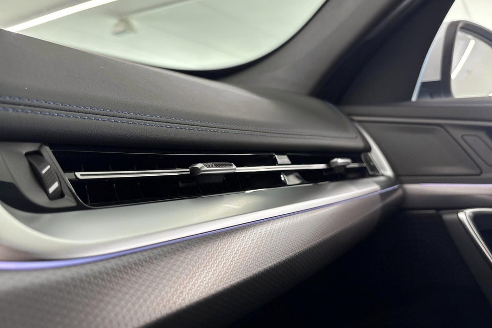 BMW iX1 eDrive20 M-Sport 5d
