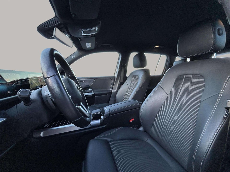 Mercedes EQB300 Progressive 4Matic 5d