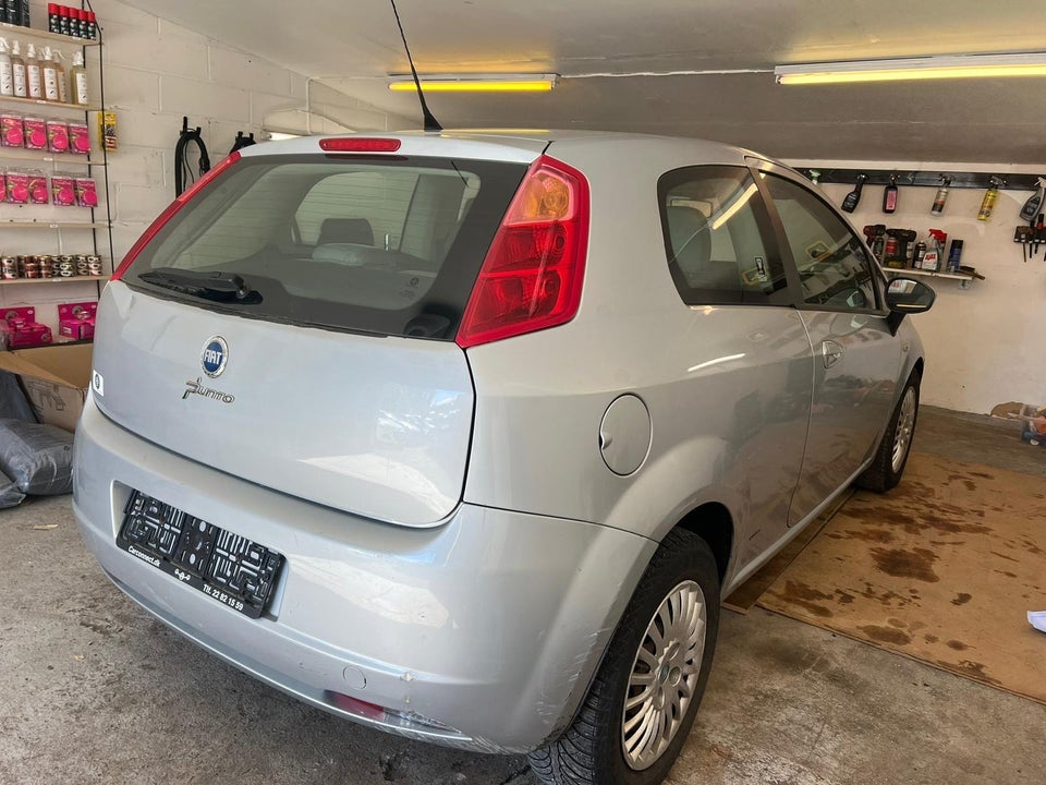 Fiat Punto 1,4 Dynamic 95 3d