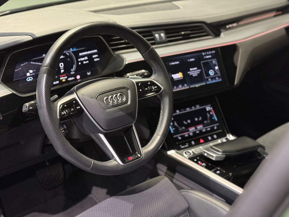 Audi e-tron 55 S-line quattro 5d