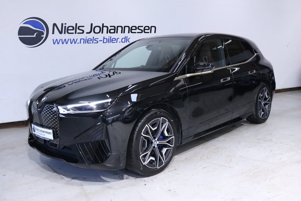 BMW iX xDrive40 Fully Charged Sport 5d