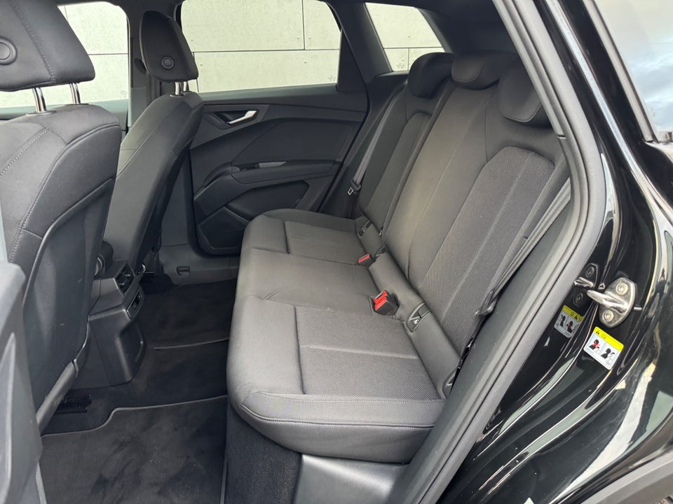 Audi Q4 e-tron 40  5d