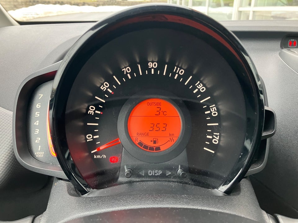 Peugeot 108 1,0 e-VTi 72 Infinity 5d